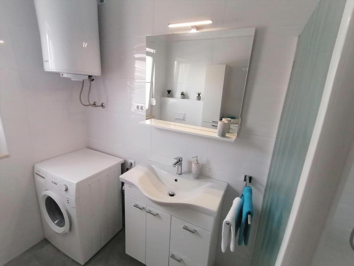 Apartman Zizula Kastela Exterior photo