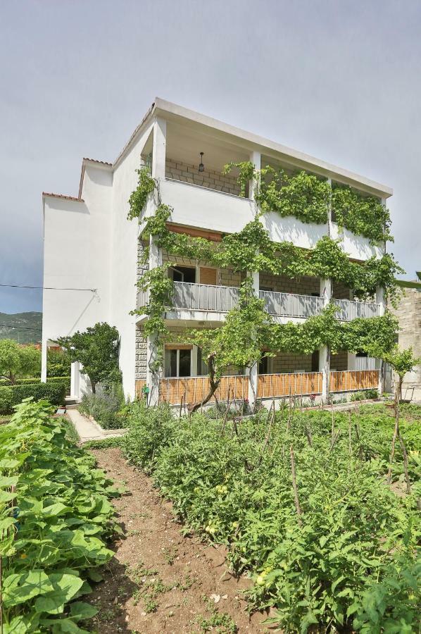 Apartman Zizula Kastela Exterior photo