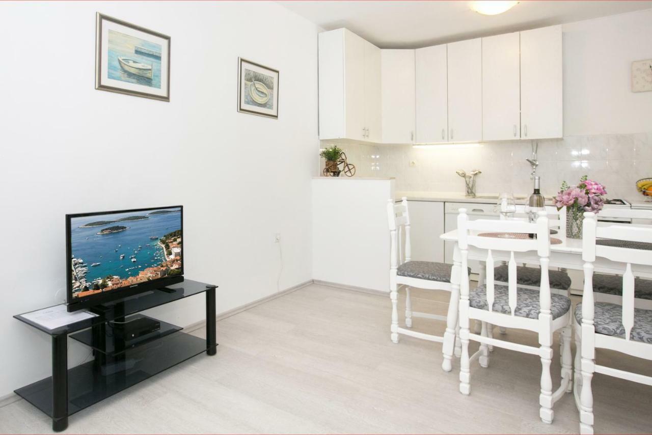 Apartman Zizula Kastela Exterior photo